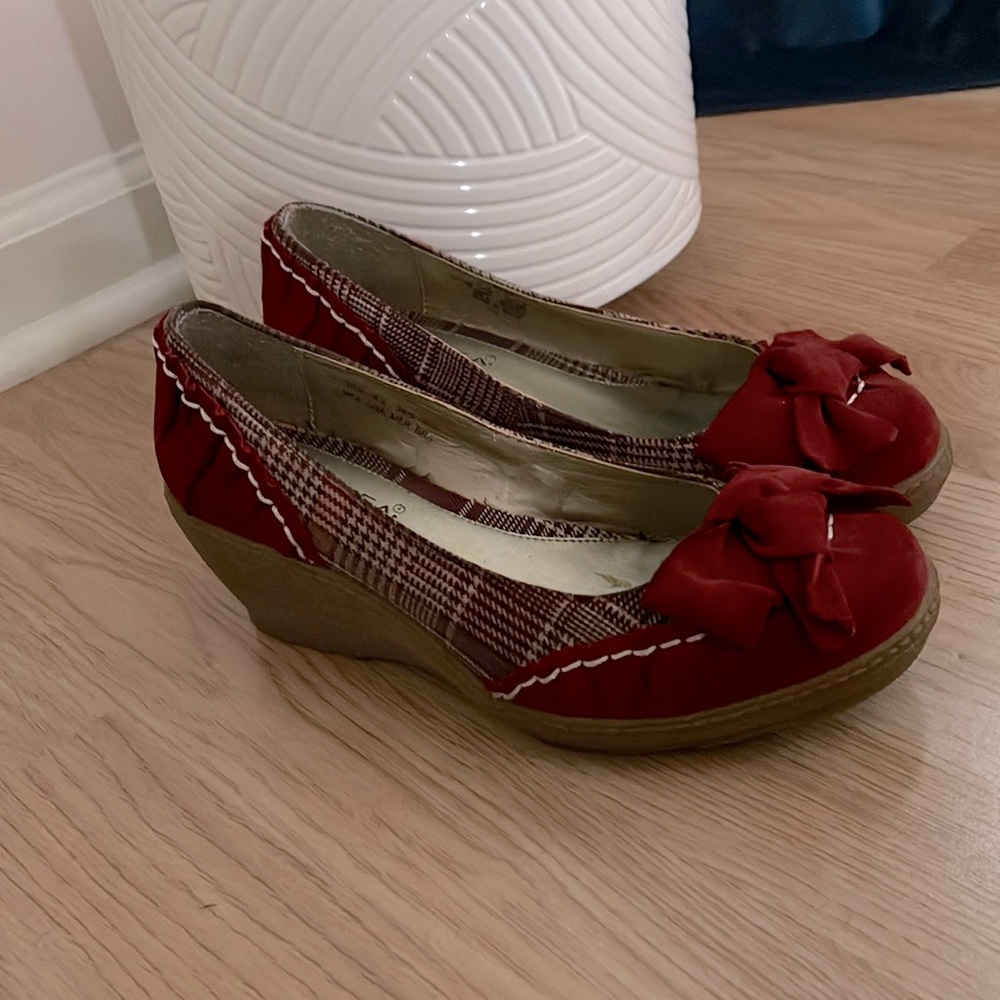 Retro Andrea Shoes